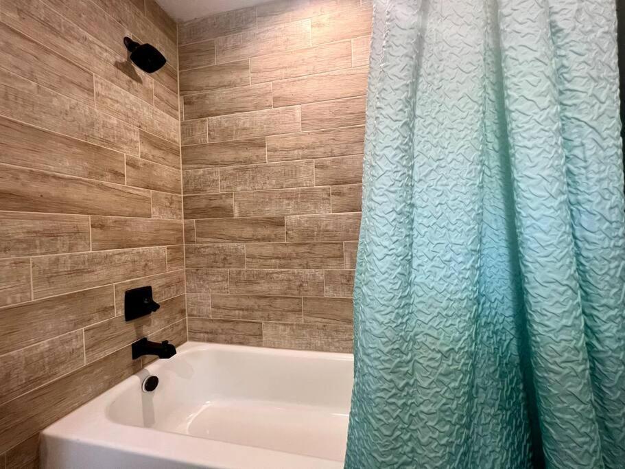 Deluxe Cabin 1 - Rogue River Resort Grants Pass Bagian luar foto