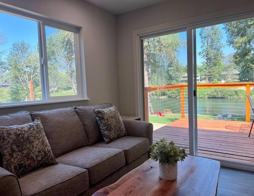 Deluxe Cabin 1 - Rogue River Resort Grants Pass Bagian luar foto